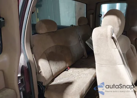 2000 Chevrolet Silverado 1500 Ls из США, поврежденный, VIN 2GCEC19T3Y1326178